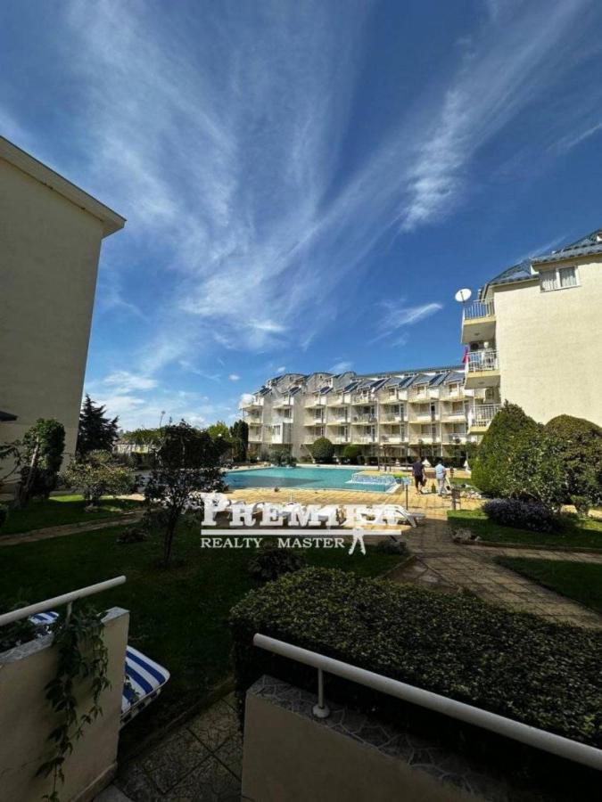 Aparthotel Rutland Bay Ravda Exterior photo